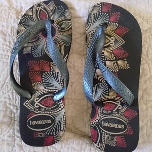NWOT Womens HAVAIANAS Flat Size 6 Sandals